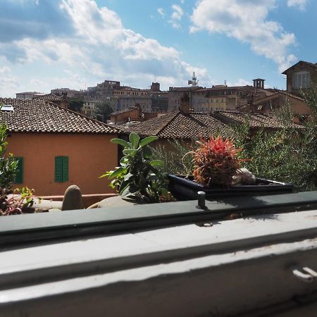 Azzi B&B Comfortably, In The Quietness Of The Perugia Historical Centre Exterior foto